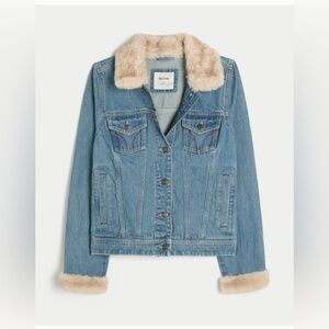 Hollister Light Blue Denim Jacket with Cream Faux-Fur Trim